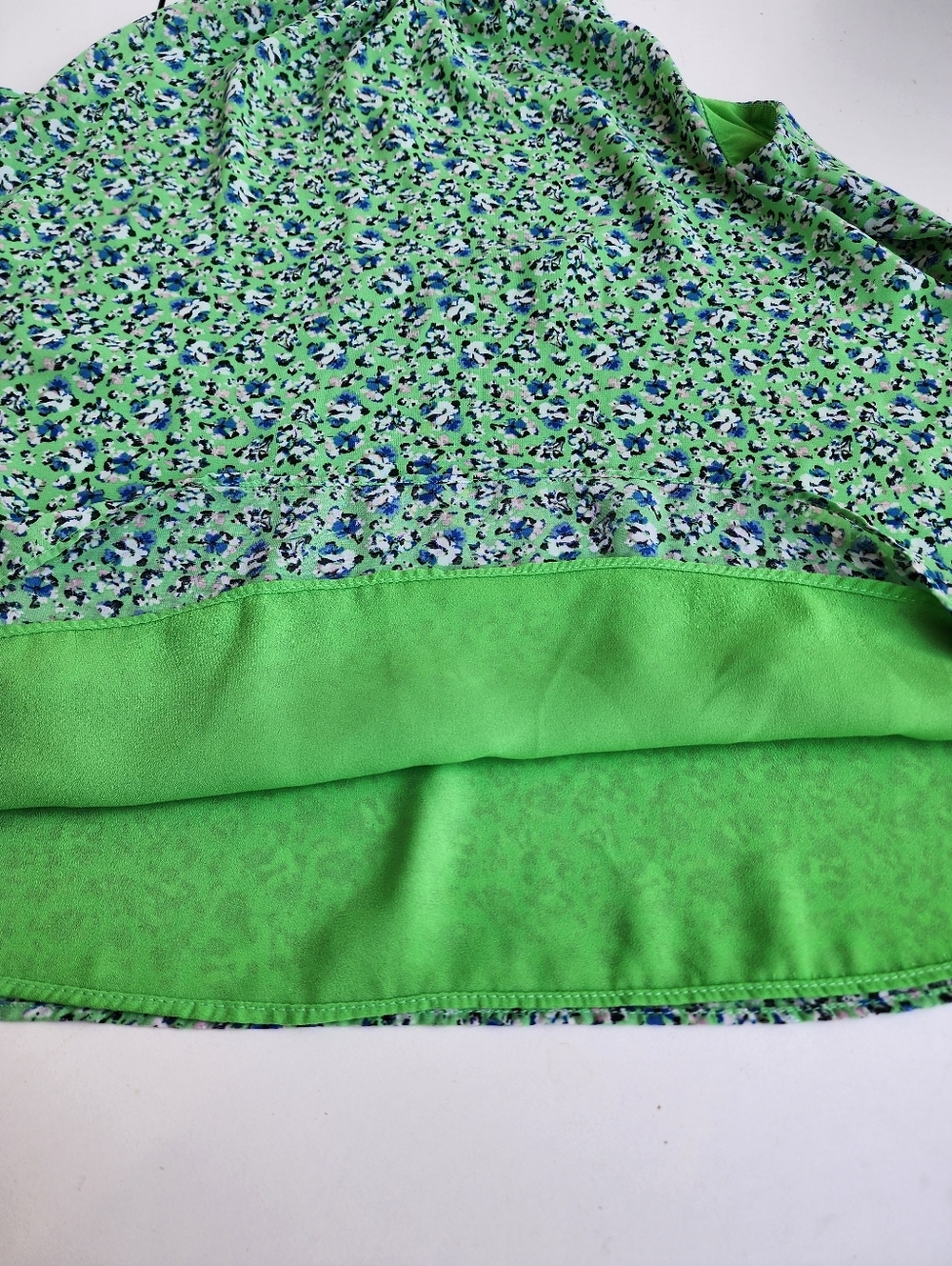 Vince Camuto Womens Classic Escape Blouse Ditsy Floral Feminine Green Blue Sz M - Picture 8 of 12